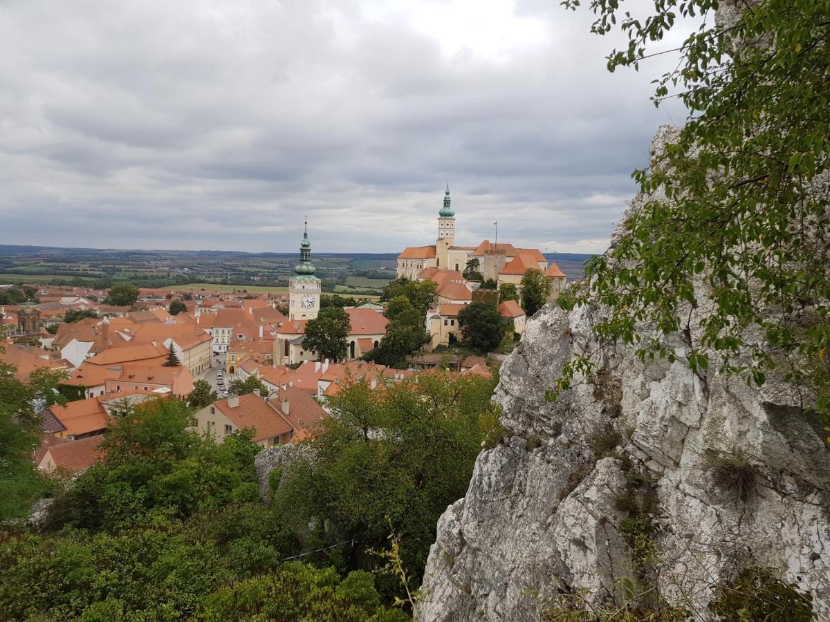 Apartment Laurot Mikulov Zewnętrze zdjęcie