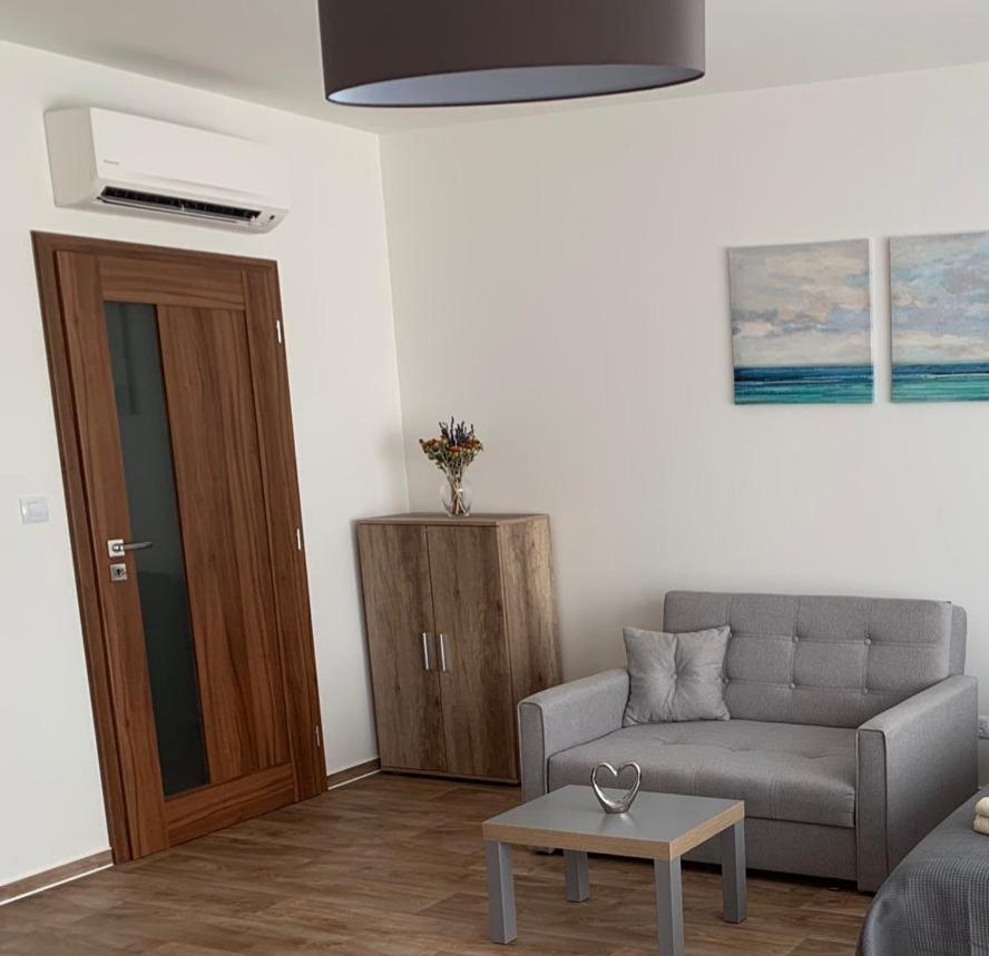 Apartment Laurot Mikulov Zewnętrze zdjęcie