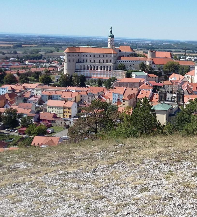 Apartment Laurot Mikulov Zewnętrze zdjęcie