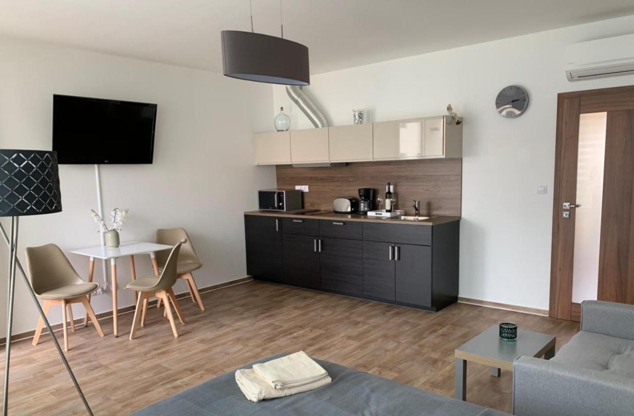 Apartment Laurot Mikulov Zewnętrze zdjęcie